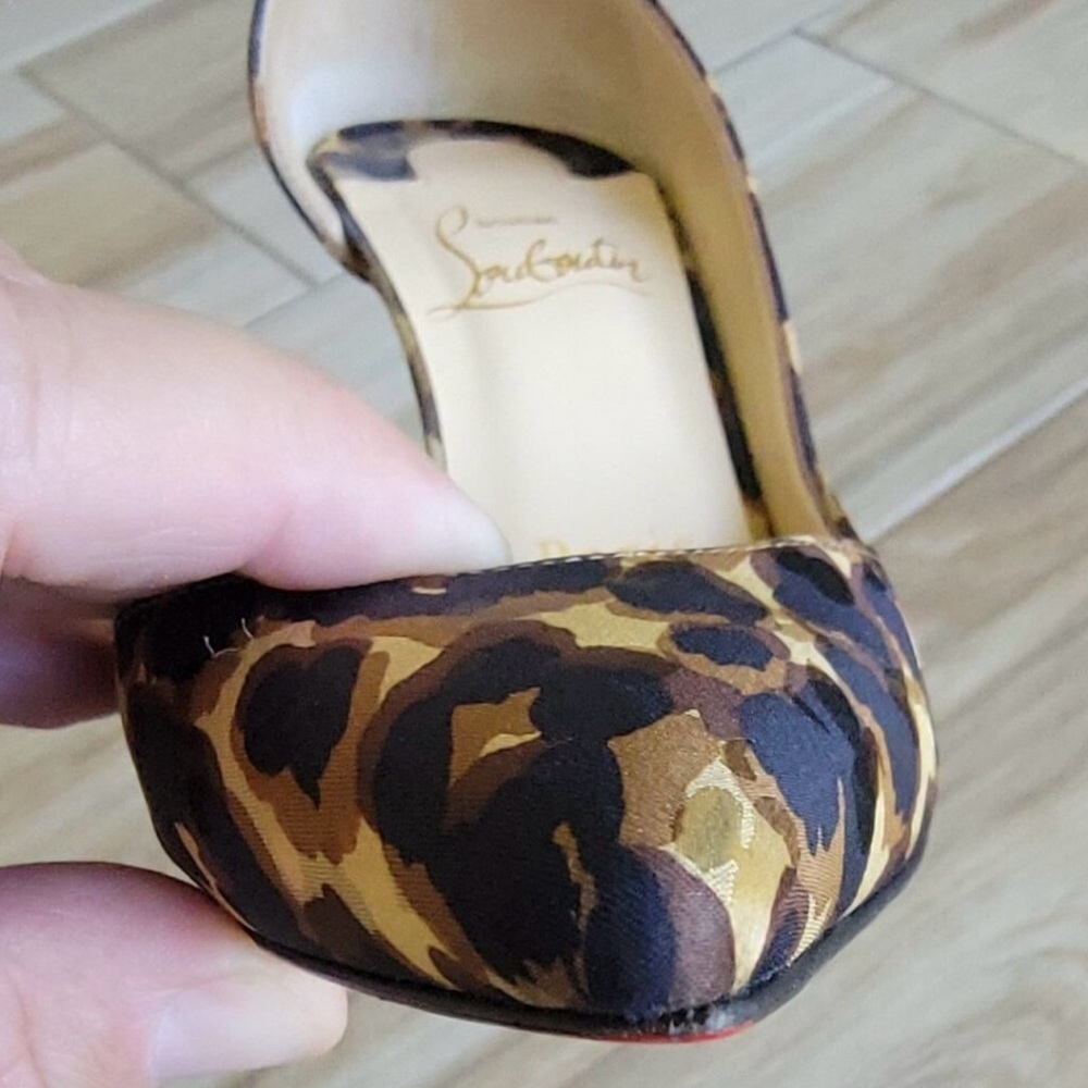 Christian Louboutin Iriza 100 Brown Silk Leopard
Sandal Heels Eur. 35.5 - Picture 15 of 16
